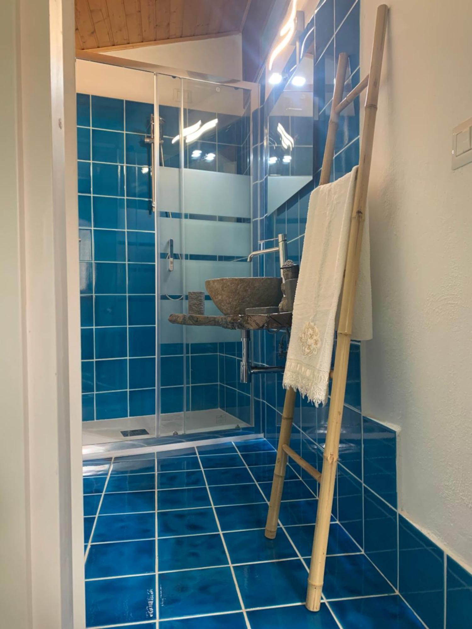 Da Ida Hotell Bosa Exteriör bild